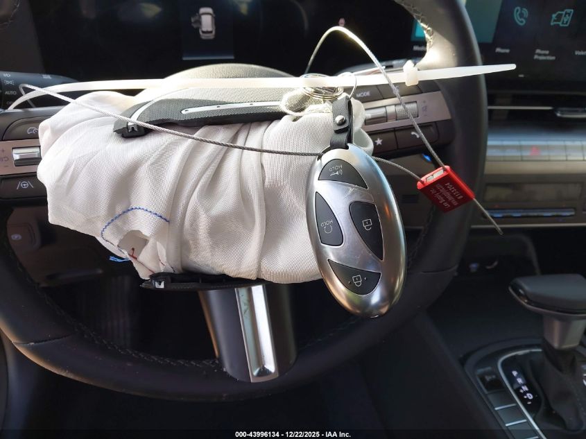 2025 Hyundai Kona Sel VIN: KM8HB3AB2SU321561 Lot: 43996134