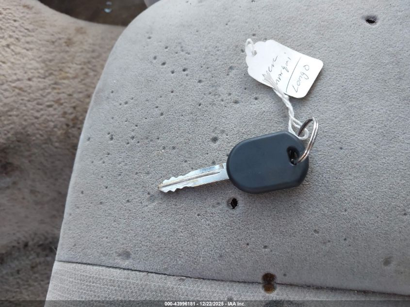 2007 Mercury Grand Marquis Gs VIN: 2MEFM74V07X619270 Lot: 43996181