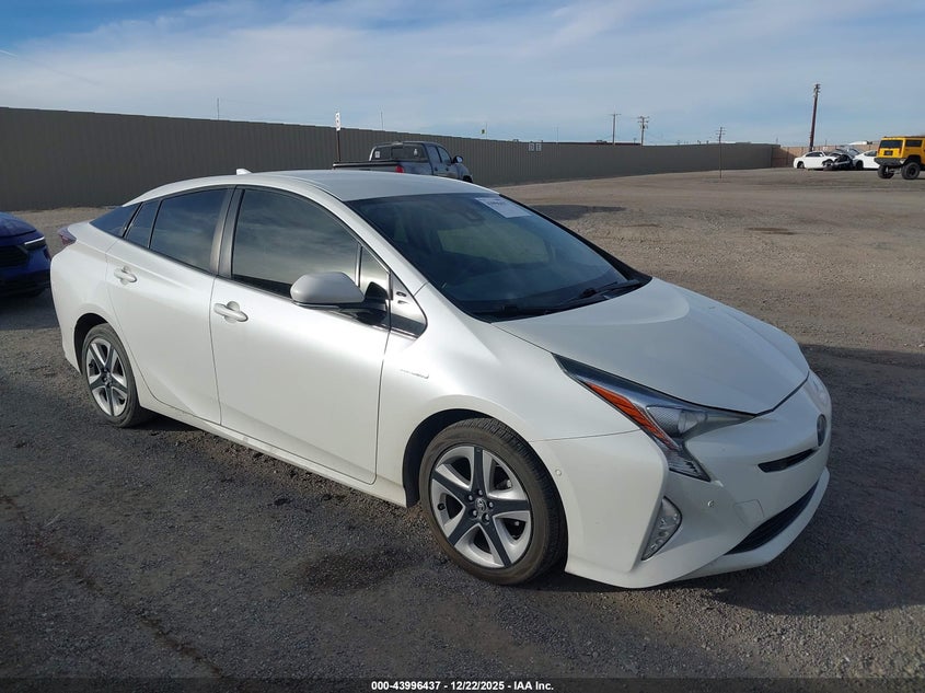 JTDKARFU4H3053735 2017 Toyota Prius Three Touring auction photo 1