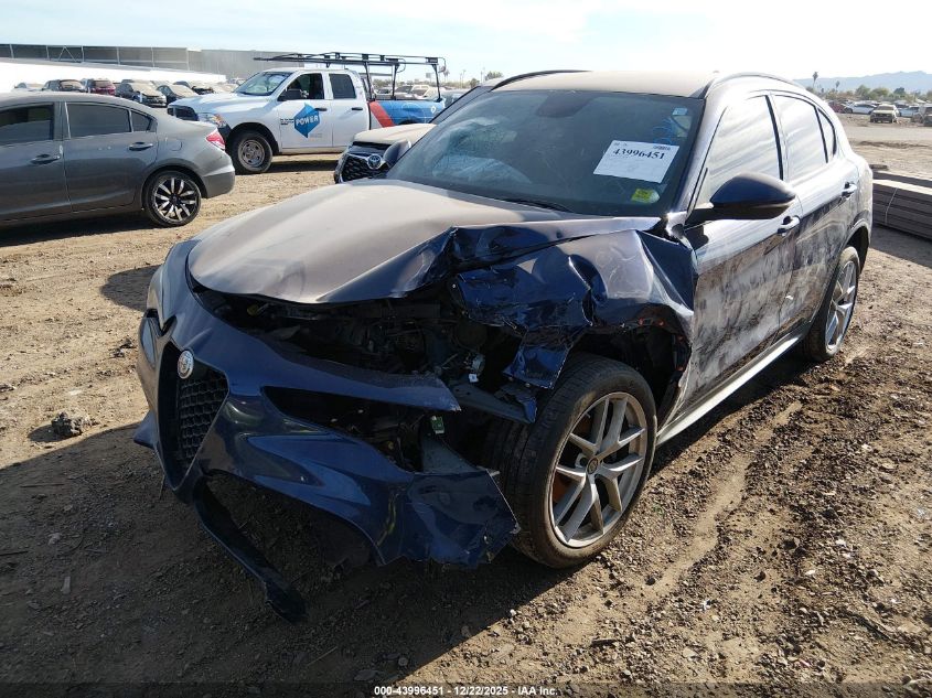 2018 Alfa Romeo Stelvio Ti Sport Awd VIN: ZASFAKNN9J7B95071 Lot: 43996451