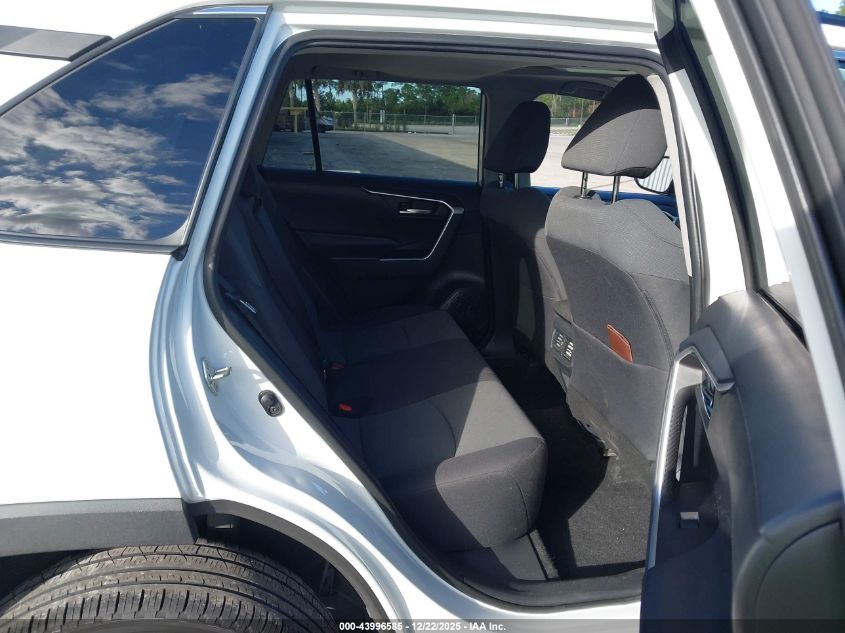 2019 Toyota Rav4 Xle VIN: 2T3W1RFV3KW019557 Lot: 43996585