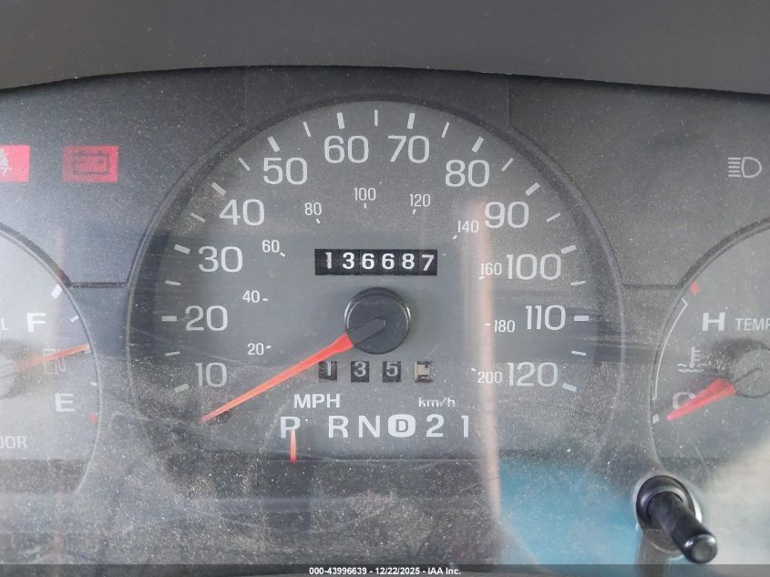 2002 Mercury Grand Marquis Gs VIN: 2MEFM74W92X656187 Lot: 43996639