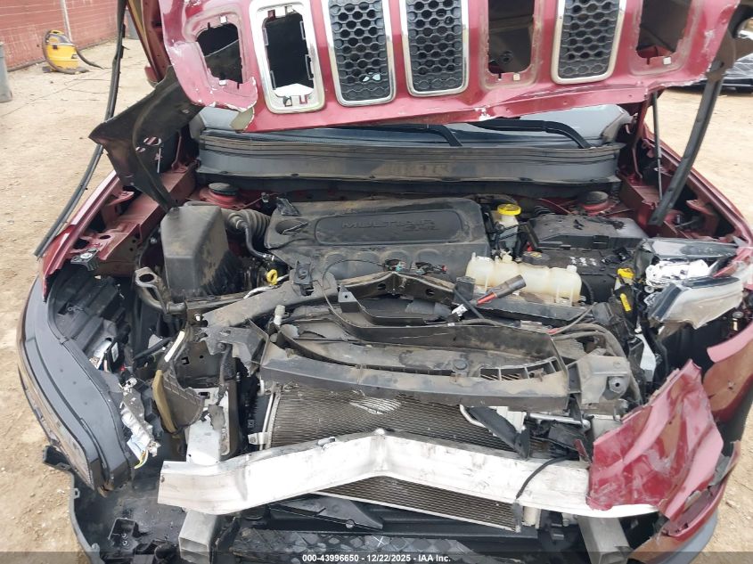 2019 Jeep Cherokee Latitude Fwd VIN: 1C4PJLCB9KD396564 Lot: 43996650