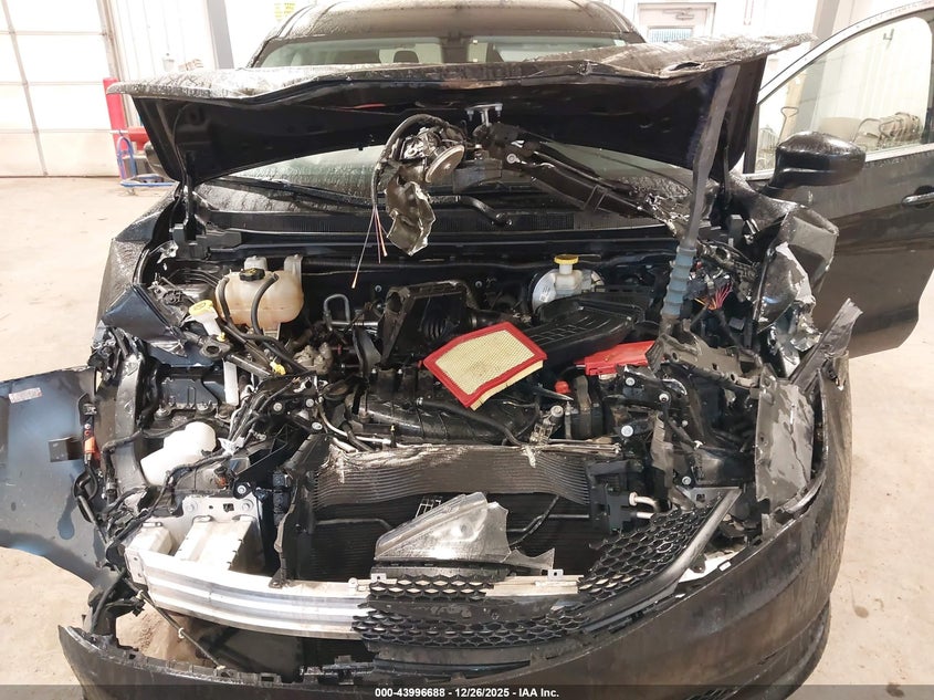 VIN 2C4RC1CG3NR204348 2022 CHRYSLER VOYAGER LX