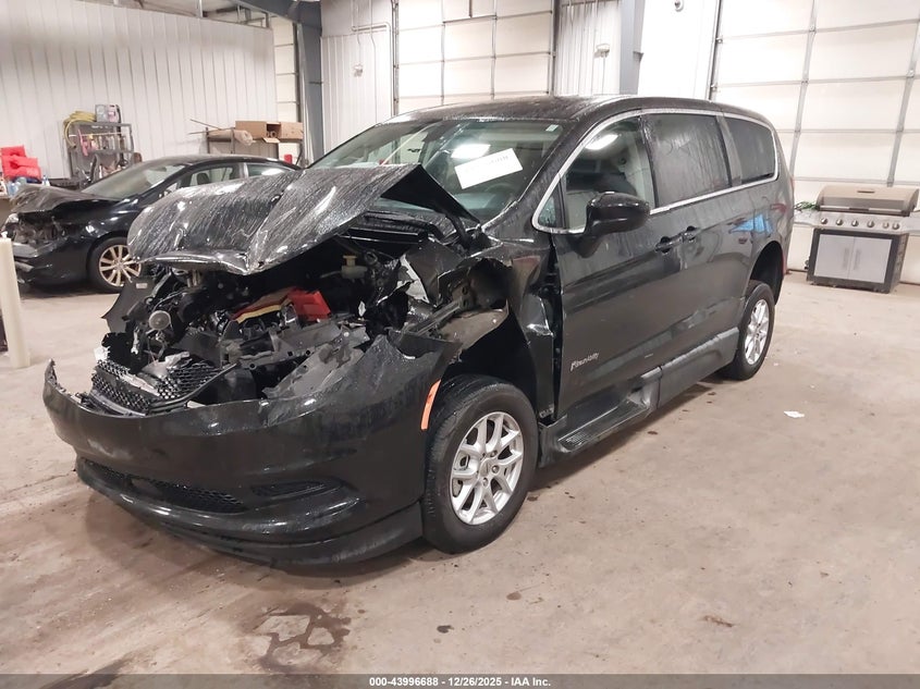 VIN 2C4RC1CG3NR204348 2022 CHRYSLER VOYAGER LX