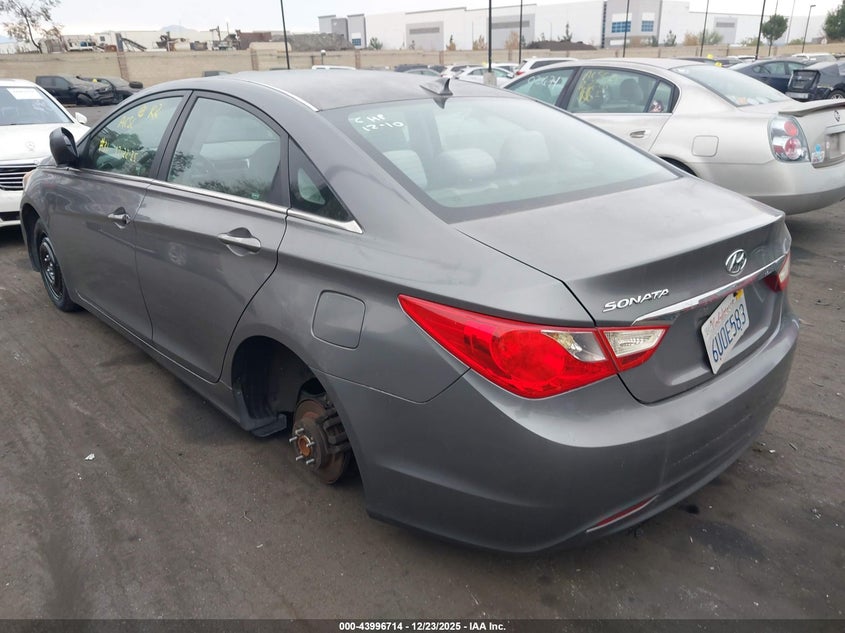 2012 HYUNDAI SONATA SEDAN 2.4L I-4 DI, DOHC, VVT, 190HP