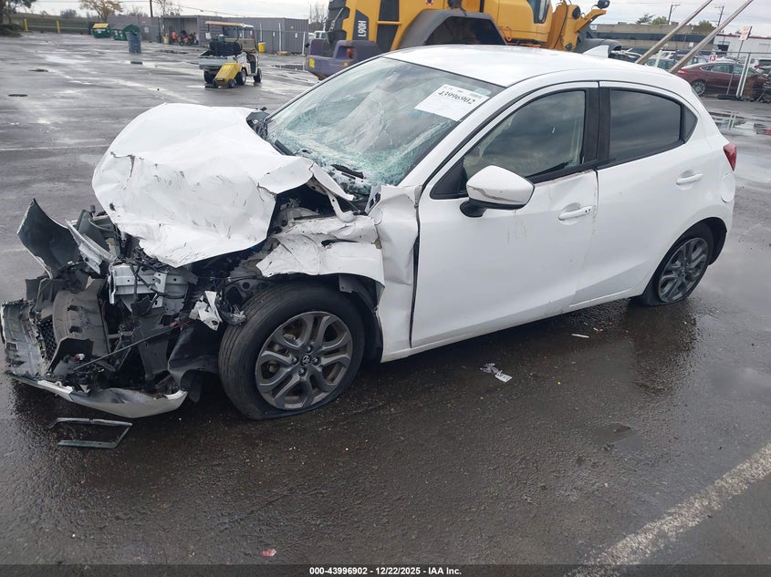 2020 Toyota Yaris Le