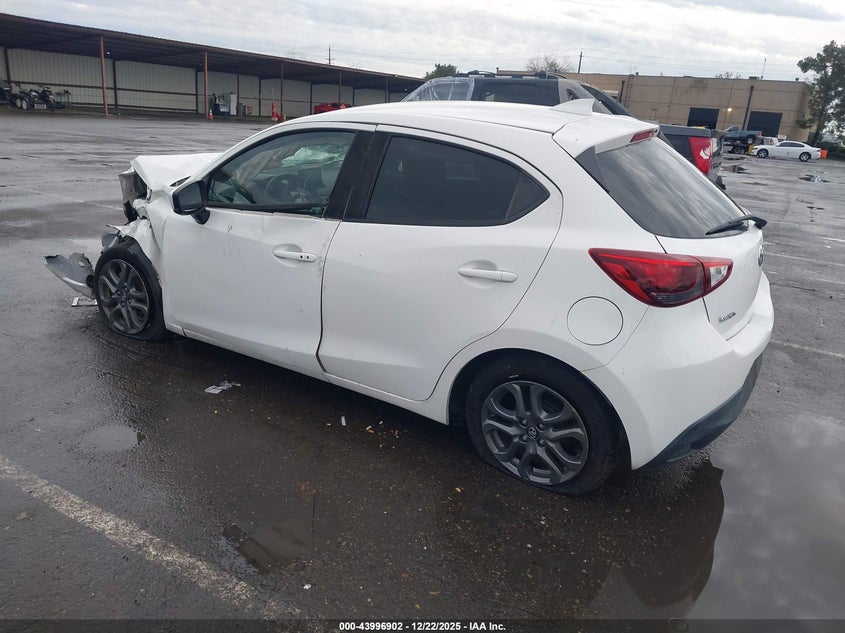 2020 Toyota Yaris Le