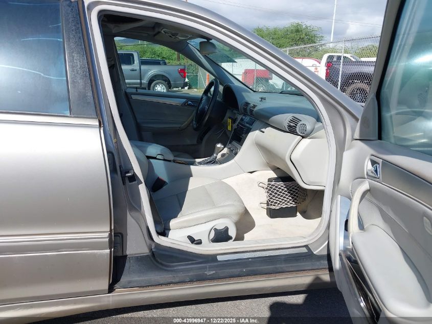 2005 Mercedes-Benz C 230 Kompressor Sport VIN: WDBRF40J65F597454 Lot: 43996947