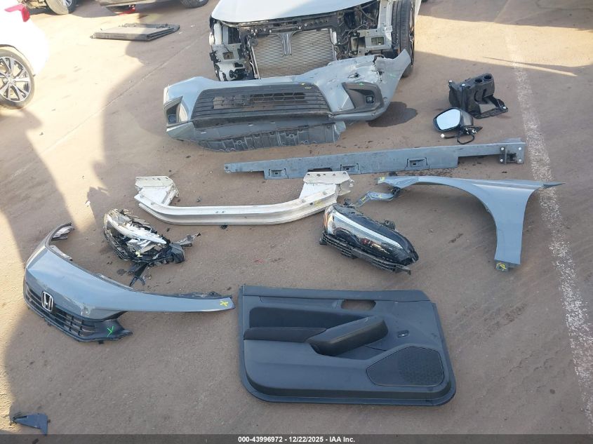 2024 Honda Civic Sport VIN: 2HGFE2F53RH561054 Lot: 43996972