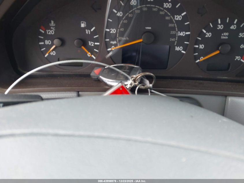 2001 Mercedes-Benz E 320 VIN: WDBJF65J21X055290 Lot: 43996976