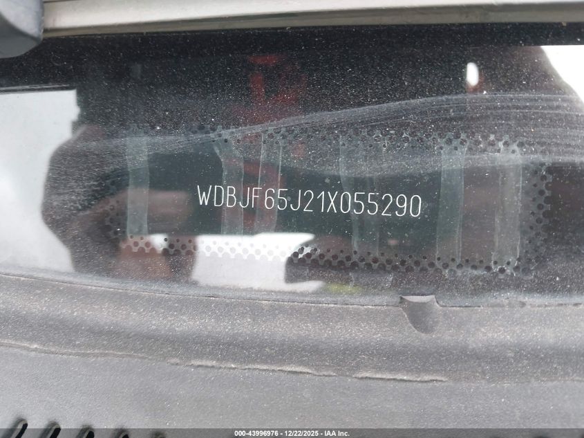 2001 Mercedes-Benz E 320 VIN: WDBJF65J21X055290 Lot: 43996976