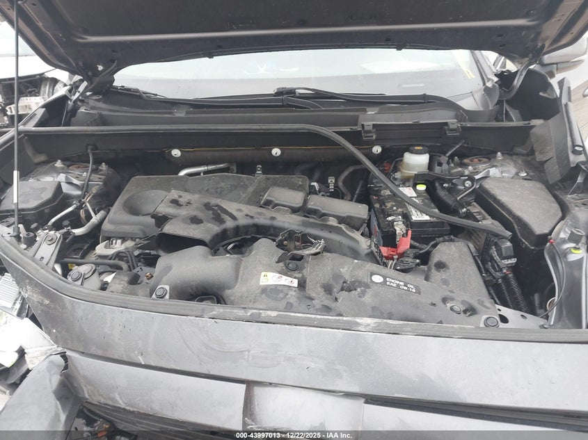 VIN JTMP1RFVXLD050145 2020 TOYOTA RAV4 XLE
