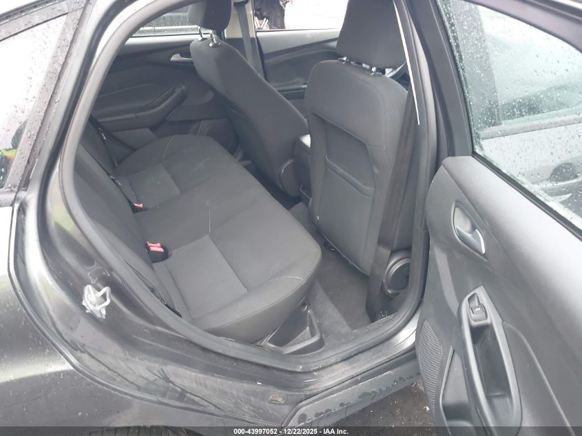 2015 Ford Focus Se VIN: 1FADP3F2XFL217317 Lot: 43997052