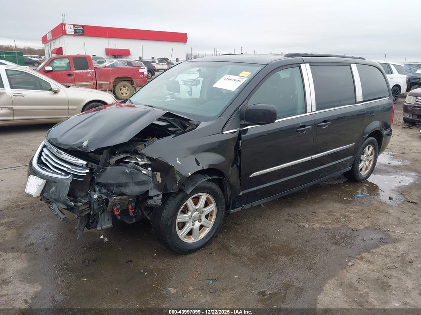 2012 Chrysler Town & Country Touring