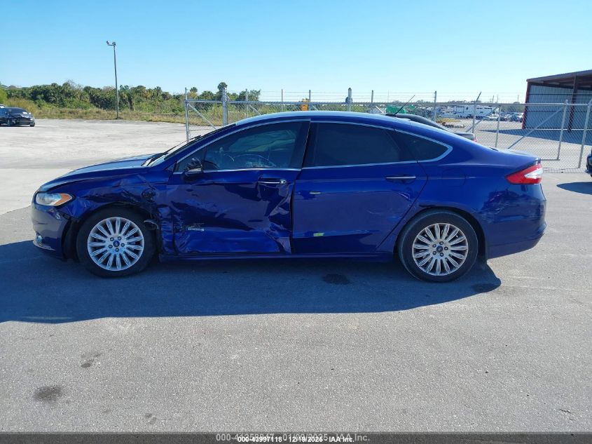 2016 Ford Fusion Energi Se Luxury VIN: 3FA6P0PU0GR381153 Lot: 43997118