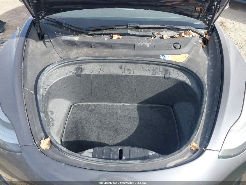 2018 Tesla Model 3 Long Range/Mid Range VIN: 5YJ3E1EA4JF006893 Lot: 43997147