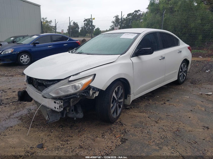 VIN 1N4AL3APXHN330340 2017 NISSAN ALTIMA 2.5 SR
