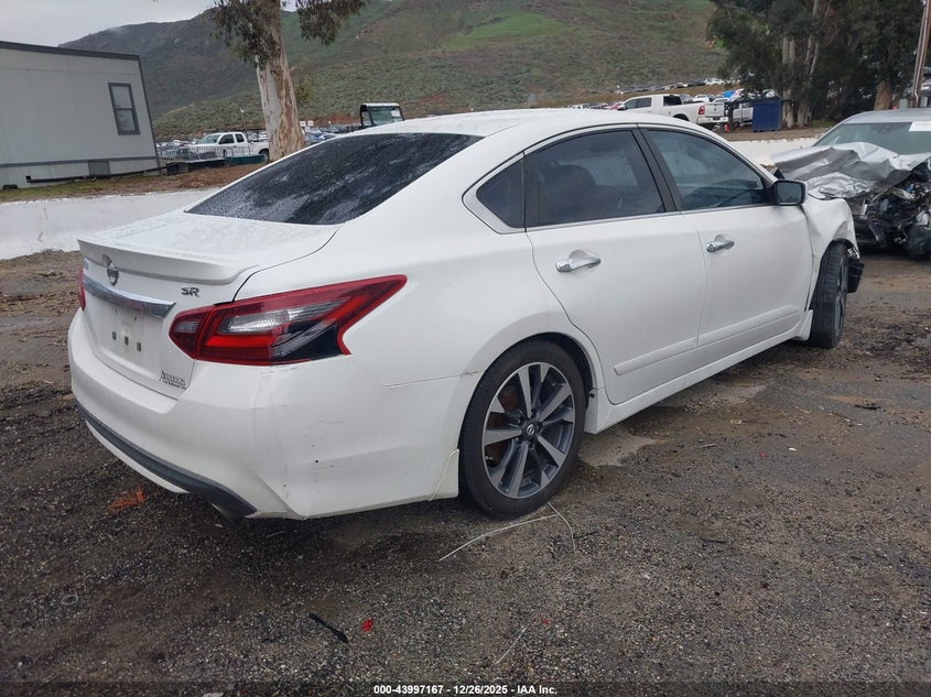 VIN 1N4AL3APXHN330340 2017 NISSAN ALTIMA 2.5 SR