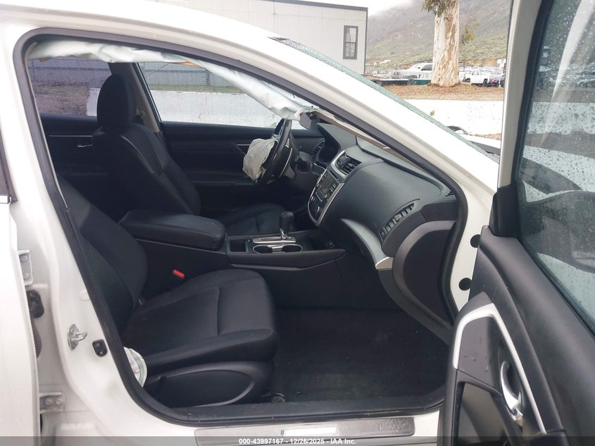 VIN 1N4AL3APXHN330340 2017 NISSAN ALTIMA 2.5 SR