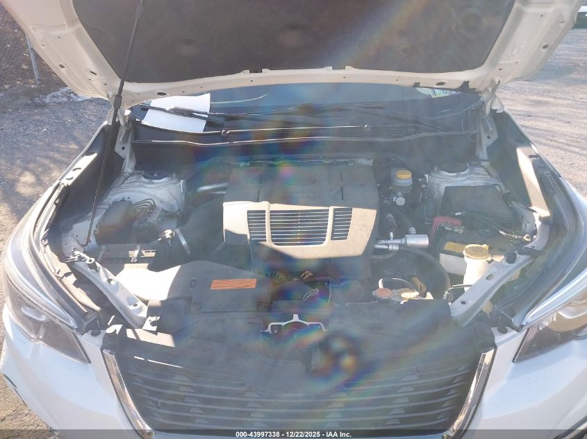 2019 Subaru Forester Touring VIN: JF2SKAWC3KH570719 Lot: 43997338