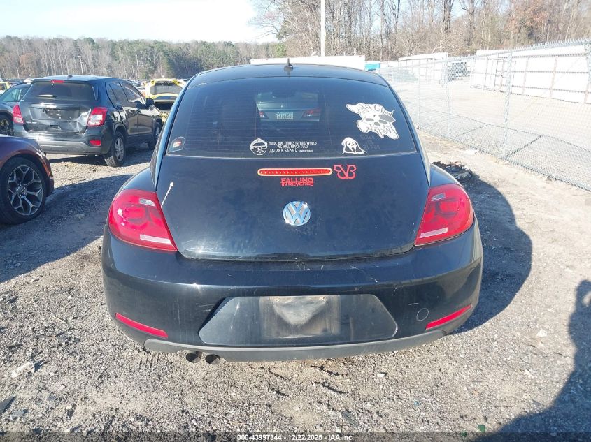2012 Volkswagen Beetle 2.5L VIN: 3VWJP7ATXCM641155 Lot: 43997344