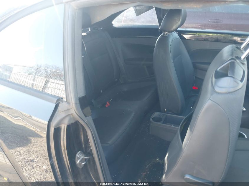 2012 Volkswagen Beetle 2.5L VIN: 3VWJP7ATXCM641155 Lot: 43997344