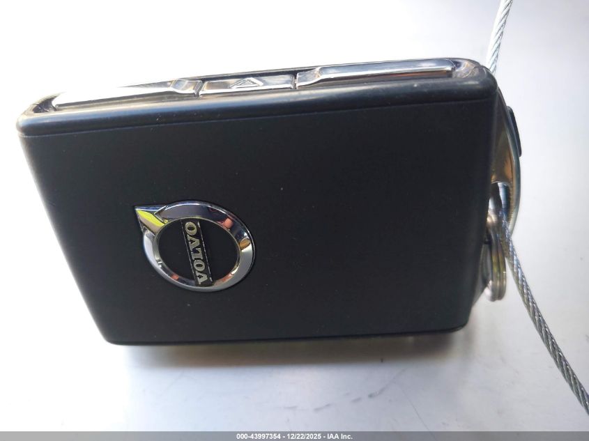 2017 Volvo Xc90 T5 Momentum VIN: YV4102XK7H1143215 Lot: 43997354