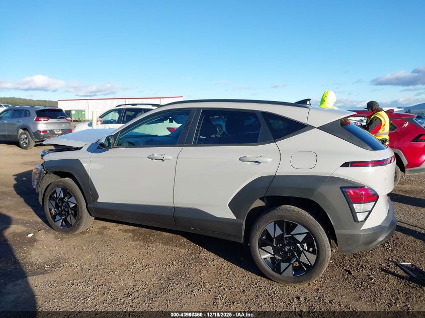 2024 Hyundai Kona Sel VIN: KM8HBCAB8RU121231 Lot: 43997360