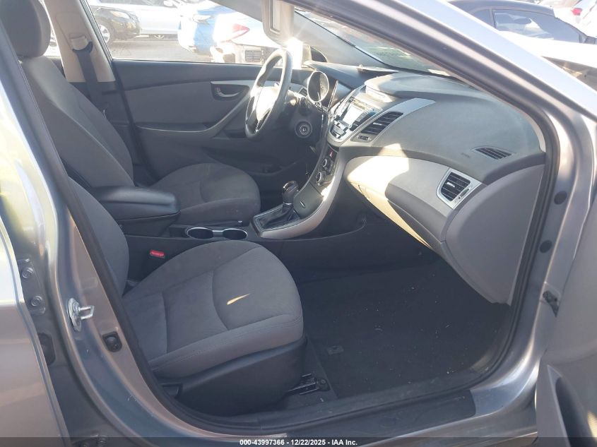 2016 Hyundai Elantra Se VIN: 5NPDH4AE7GH796111 Lot: 43997366