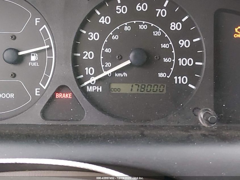 2000 Toyota Corolla Ce VIN: 1NXBR12E2YZ365731 Lot: 43997452