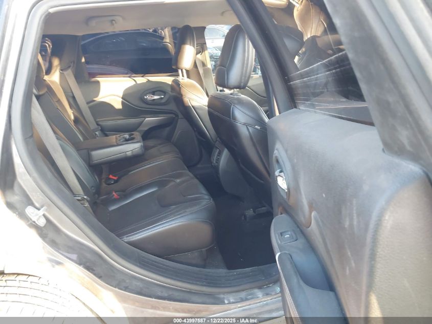 2019 Jeep Cherokee Latitude Plus Fwd VIN: 1C4PJLLB5KD332330 Lot: 43997587