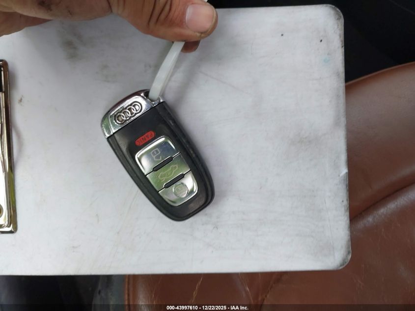 2011 Audi A5 2.0T Premium VIN: WAURFAFR5BA000877 Lot: 43997610