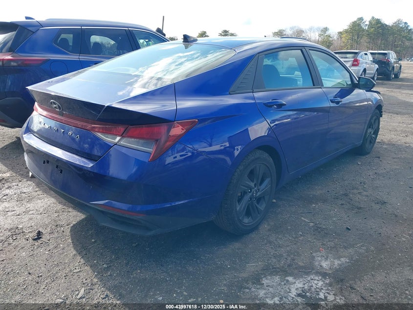 2023 Hyundai Elantra Sel