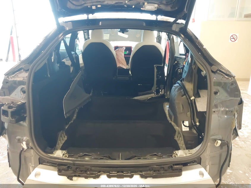 VIN 7SAYGDEE7TA472261 2026 TESLA MODEL Y LONG RANGE LAUNCH SERIES/PREMIUM ALL-WHEEL DRIVE