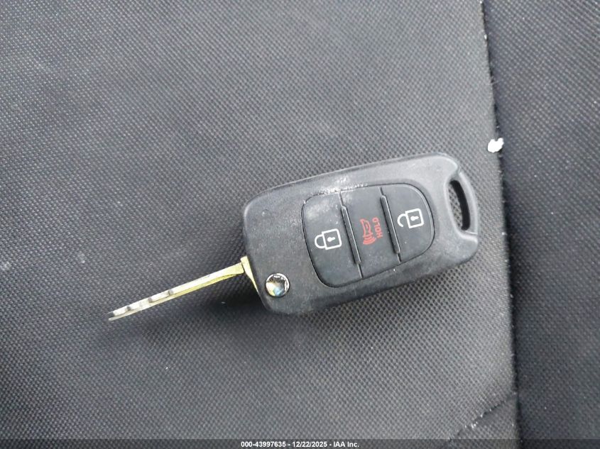 2013 Kia Soul + VIN: KNDJT2A67D7575235 Lot: 43997635