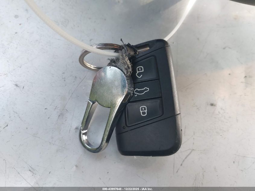 2020 Volkswagen Jetta 1.4T R-Line/1.4T S/1.4T Se VIN: 3VWCB7BU4LM067151 Lot: 43997648