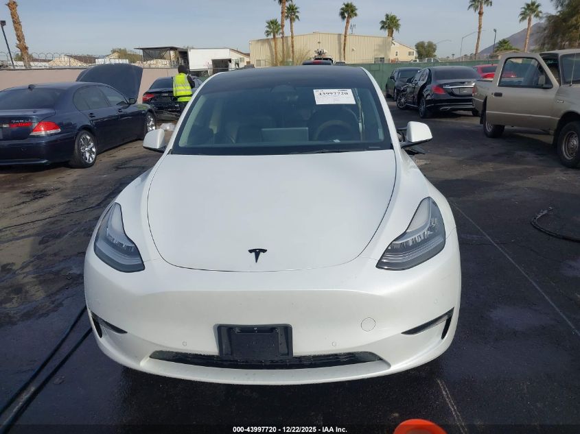 2022 Tesla Model Y Long Range Dual Motor All-Wheel Drive VIN: 7SAYGDEE6NF480132 Lot: 43997720