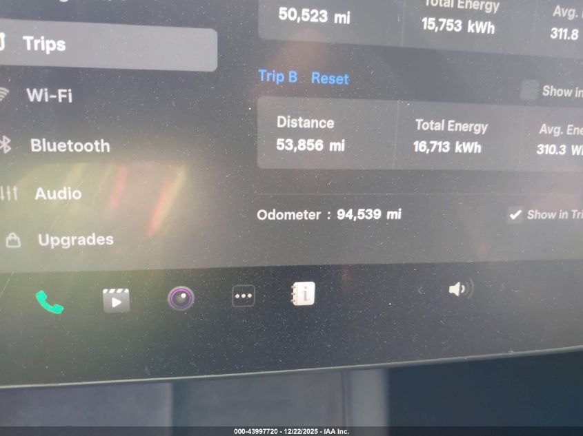 2022 Tesla Model Y Long Range Dual Motor All-Wheel Drive VIN: 7SAYGDEE6NF480132 Lot: 43997720