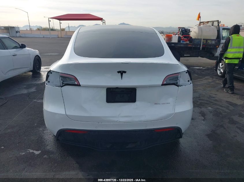 2022 Tesla Model Y Long Range Dual Motor All-Wheel Drive VIN: 7SAYGDEE6NF480132 Lot: 43997720