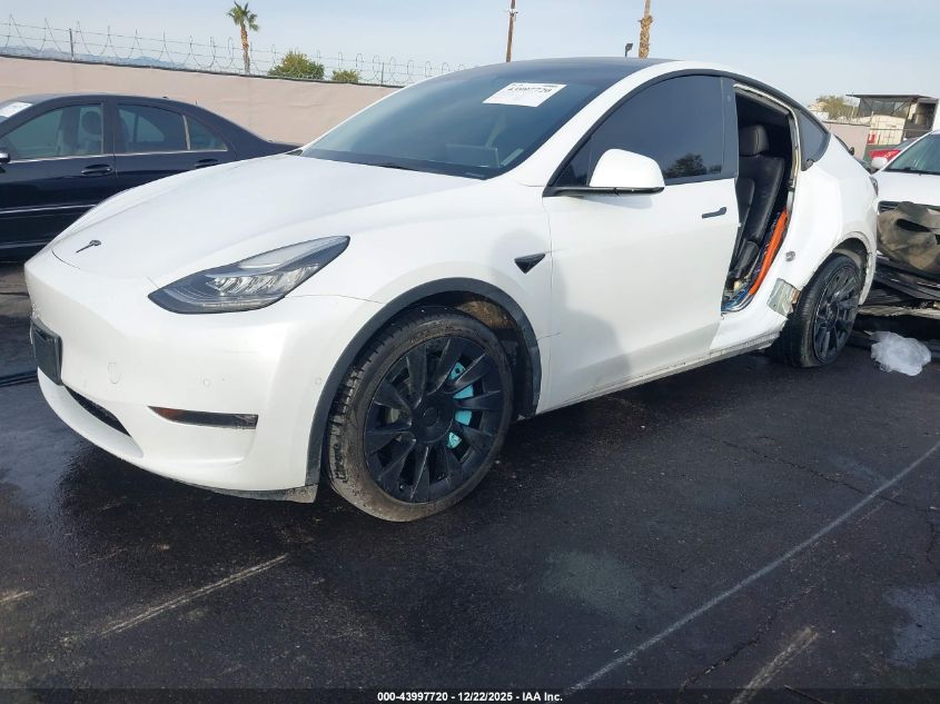 2022 Tesla Model Y Long Range Dual Motor All-Wheel Drive VIN: 7SAYGDEE6NF480132 Lot: 43997720