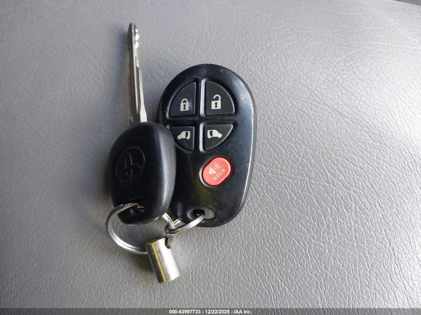 2010 Toyota Sienna Le VIN: 5TDKK4CC1AS329370 Lot: 43997733