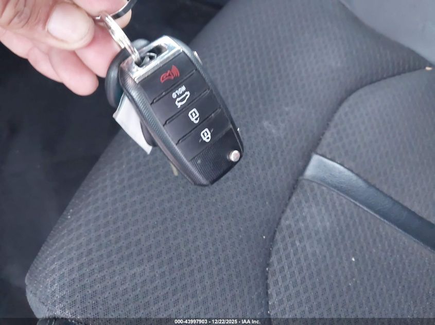 2018 Kia Optima S VIN: 5XXGT4L39JG225858 Lot: 43997903