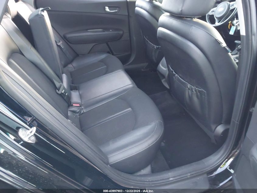 2018 Kia Optima S VIN: 5XXGT4L39JG225858 Lot: 43997903