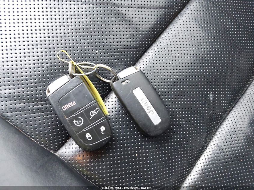 2014 Jeep Grand Cherokee Overland VIN: 1C4RJFCG3EC238057 Lot: 43997914