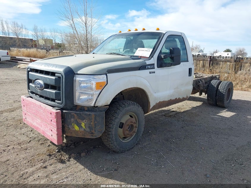 2012 Ford F-350 Chassis Xl