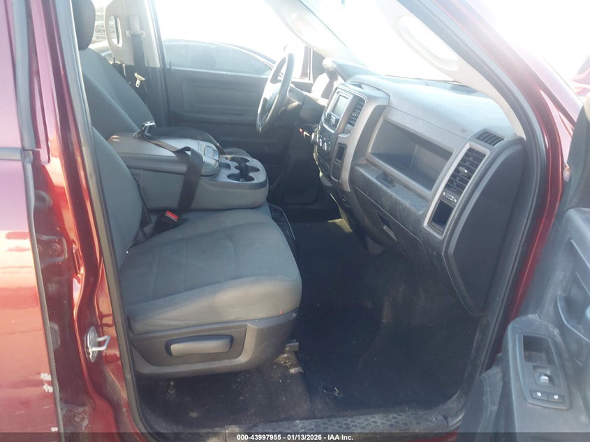 2018 Ram 1500 Express 4X2 5'7 Box