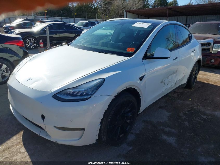 2022 Tesla Model Y Long Range Dual Motor All-Wheel Drive VIN: 7SAYGDEE5NF386632 Lot: 43998022