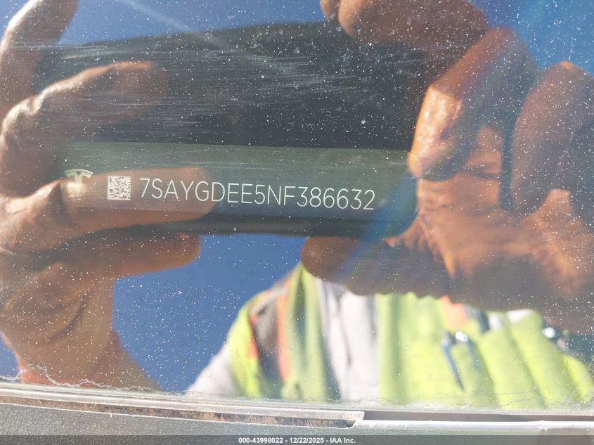 2022 Tesla Model Y Long Range Dual Motor All-Wheel Drive VIN: 7SAYGDEE5NF386632 Lot: 43998022