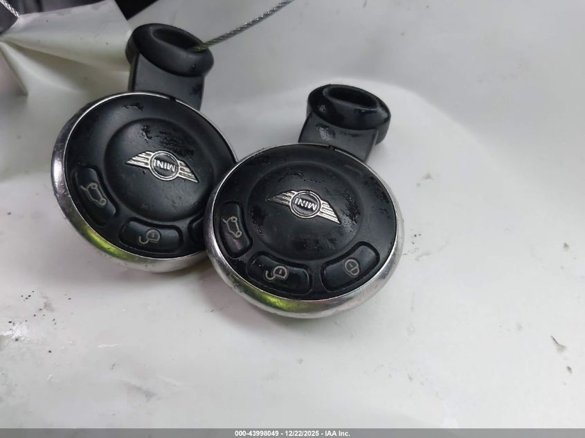 2016 Mini Countryman Cooper S VIN: WMWZC3C51GWT10167 Lot: 43998049